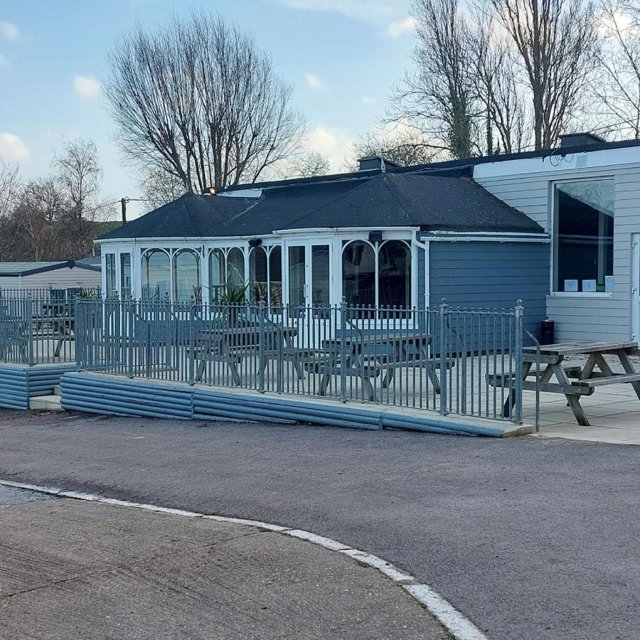 Warden Springs Caravan Park Ms16 Thornhill Road, Eastchurch,Me124Hf シェアーネス エクステリア 写真